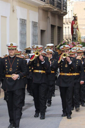 BANDA DE CORNETAS Y TAMBORES